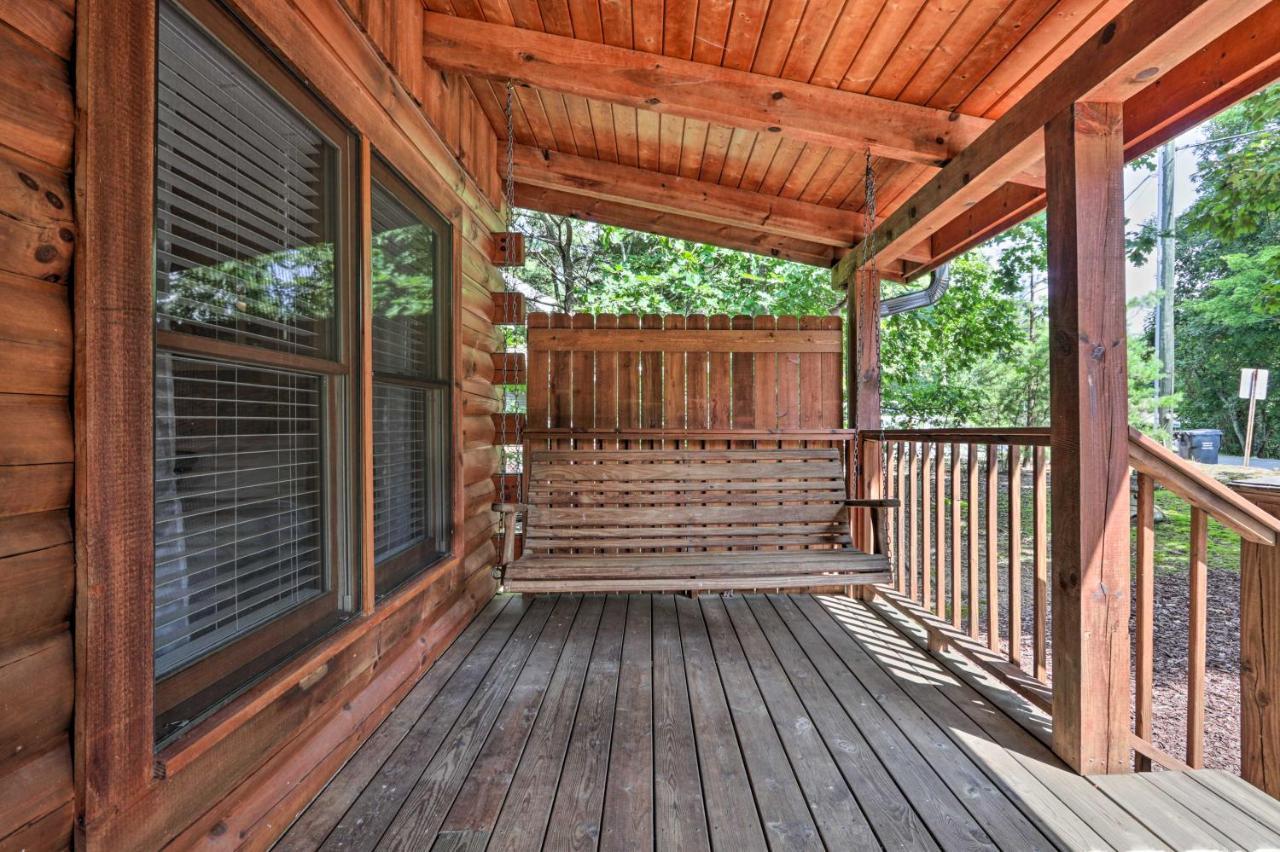 Cabin With Deck And Fireplace Less Than 3 Mi To Dollywood! Pigeon Forge Eksteriør billede